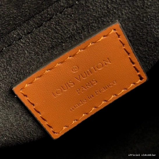 Official oldcobbler Spring Vuitton Show） Louis Dauphine Mini（2019 0821